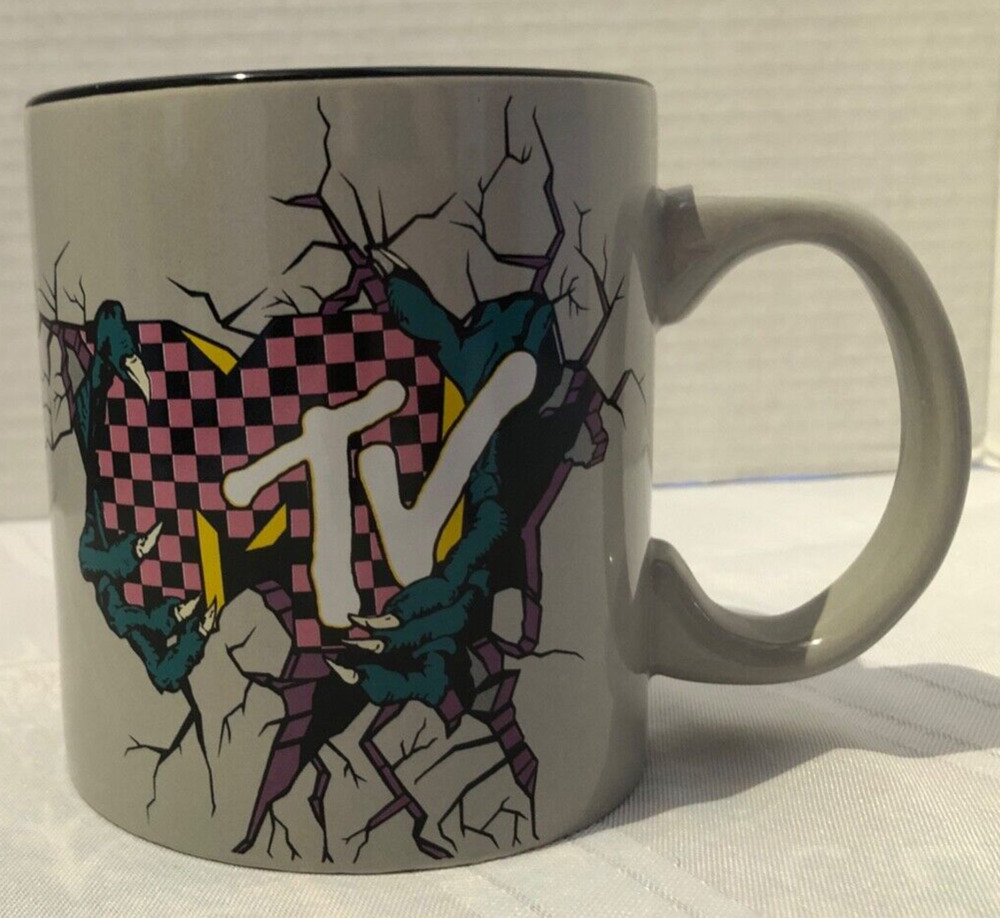 MTV AND MONSTER EYE LARGE MUG CLASSIC LOGO 2019 retro looking